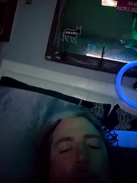 Hotredheadandtoungelasher online show from March 13, 2026, 6:40 am