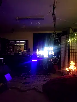 Hotredheadandtoungelasher online show from December 14, 2025, 6:08 am