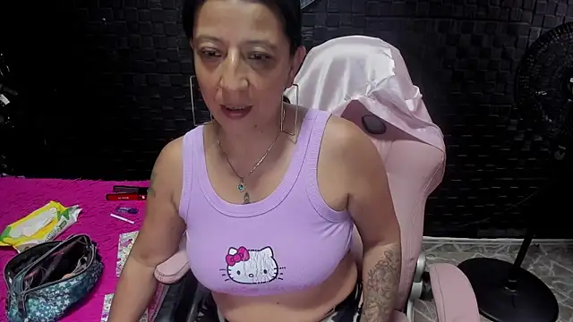 Snapshot of mature_sexi40 chatting on February 9, 2026, 11:52 am mature sexi40 online show from February 9, 2026, 11:52 am