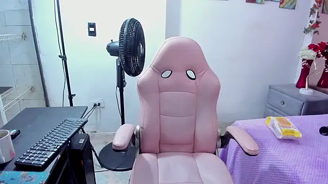 Snapshot of mature_sexi40 chatting on February 5, 2026, 2:57 pm mature sexi40 online show from February 5, 2026, 2:57 pm