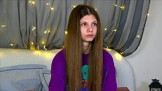 Snapshot of AudreyBarlow chatting on October 28, 2025, 6:23 am AudreyBarlow online show from October 28, 2025, 6:23 am