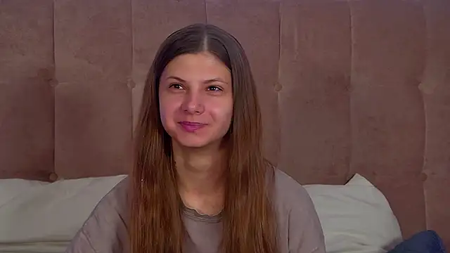 Snapshot of AudreyBarlow chatting on November 26, 2025, 6:35 am AudreyBarlow online show from November 26, 2025, 6:35 am