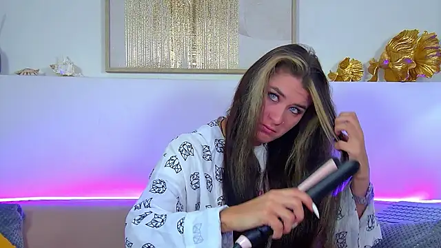 Snapshot of RachelSimpson chatting on September 15, 2025, 6:25 am RachelSimpson online show from September 15, 2025, 6:25 am