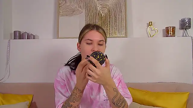 Snapshot of RachelSimpson chatting on March 5, 2025, 6:12 pm RachelSimpson online show from March 5, 2025, 6:12 pm