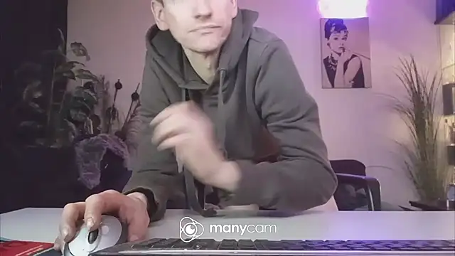 Snapshot of der_dino30 chatting on March 5, 2025, 4:34 am der dino30 online show from March 5, 2025, 4:34 am