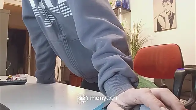 Snapshot of der_dino30 chatting on February 6, 2025, 1:27 am der dino30 online show from February 6, 2025, 1:27 am