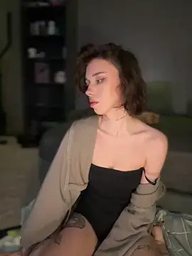 Bastet online show from November 21, 2025, 5:01 pm