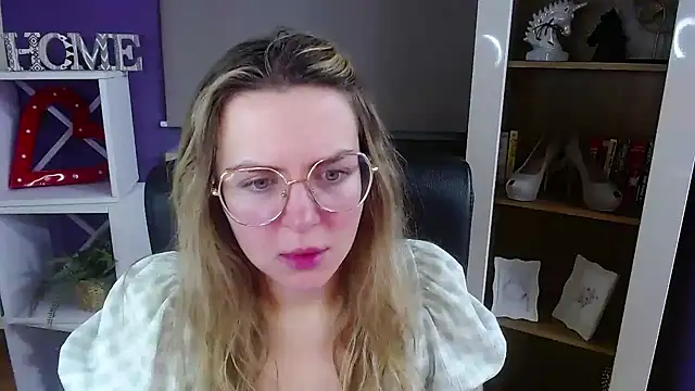 Zoey Erotic online show from January 12, 2026, 5:36 am