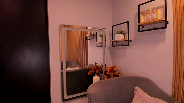 Snapshot of Sariitaa_ chatting on November 12, 2025, 3:27 pm Sariitaa online show from November 12, 2025, 3:27 pm