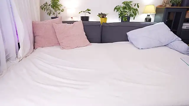 Lily minx online show from March 6, 2026, 3:56 am