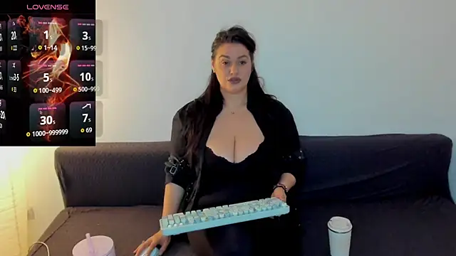 Laura sinner online show from March 9, 2026, 8:45 pm