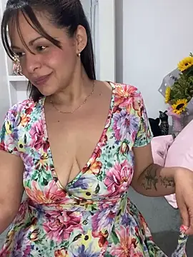 Snapshot of Kataliina chatting on March 21, 2025, 2:18 am Kataliina online show from March 21, 2025, 2:18 am