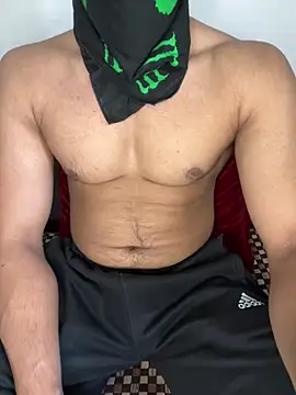 Snapshot of AmHunter04 chatting on March 12, 2025, 9:02 am AmHunter04 online show from March 12, 2025, 9:02 am