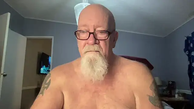 Snapshot of kcbace61760 chatting on February 15, 2026, 2:56 am kcbace61760 online show from February 15, 2026, 2:56 am