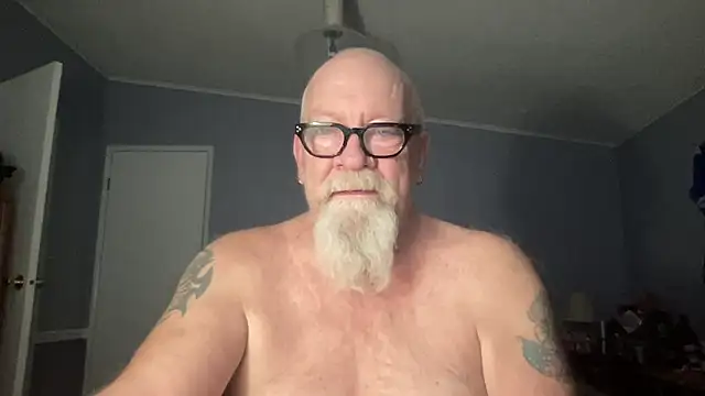 Snapshot of kcbace61760 chatting on January 9, 2026, 5:14 am kcbace61760 online show from January 9, 2026, 5:14 am