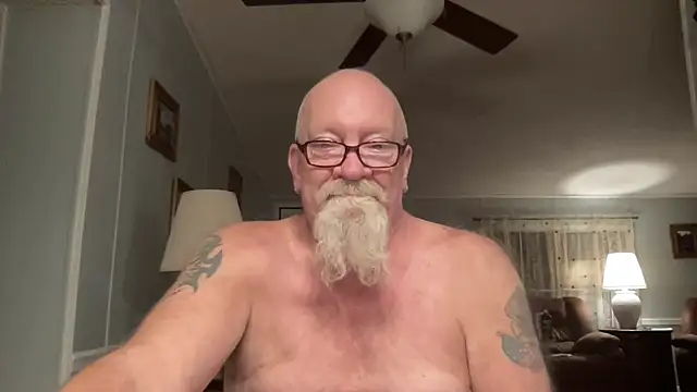 Snapshot of kcbace61760 chatting on October 14, 2025, 12:44 am kcbace61760 online show from October 14, 2025, 12:44 am