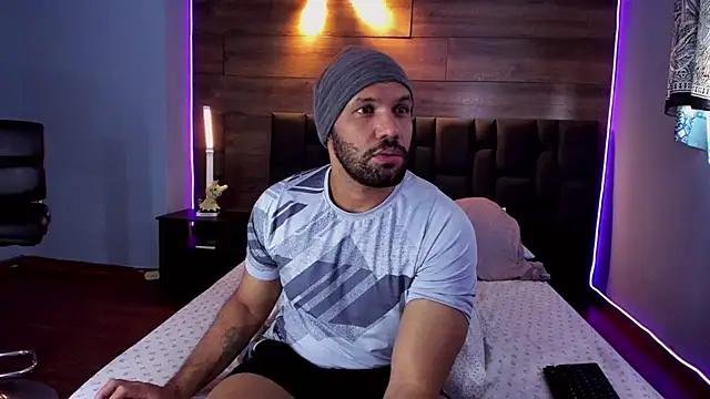 anthonylatynxd online show from February 6, 2025, 3:52 pm