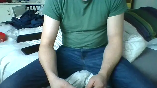 MmaxX004 online show from February 23, 2025, 4:46 pm