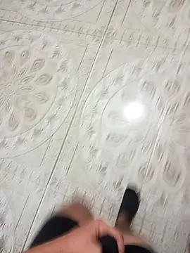 Chocolatinajet online show from November 28, 2025, 1:06 am