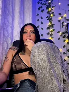 iam jaylow89 online show from October 18, 2025, 1:51 am