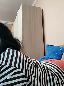 Snapshot of Zulfiya_Bruce chatting on October 27, 2025, 9:54 am Zulfiya Bruce online show from October 27, 2025, 9:54 am