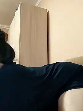 Snapshot of Zulfiya_Bruce chatting on December 15, 2025, 6:14 pm Zulfiya Bruce online show from December 15, 2025, 6:14 pm