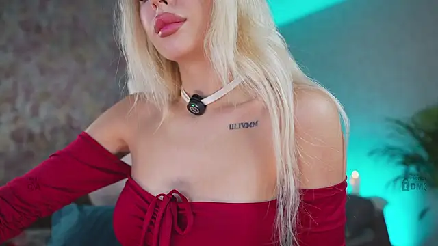 Snapshot of misstics_ chatting on November 25, 2025, 10:32 pm misstics online show from November 25, 2025, 10:32 pm