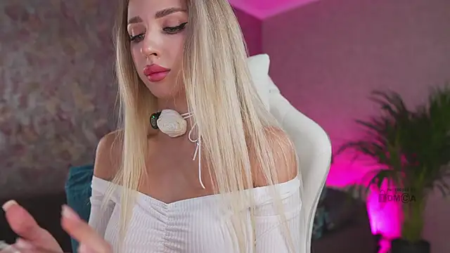 Snapshot of misstics_ chatting on September 9, 2025, 6:28 pm misstics online show from September 9, 2025, 6:28 pm