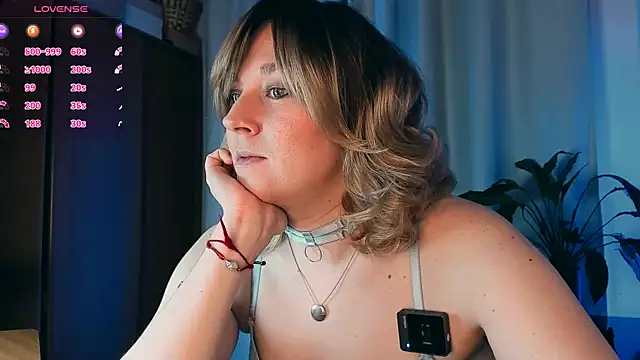 Snapshot of 5_in_one chatting on March 4, 2026, 3:58 am 5 in one online show from March 4, 2026, 3:58 am