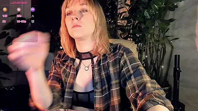 Snapshot of 5_in_one chatting on January 7, 2026, 4:39 am 5 in one online show from January 7, 2026, 4:39 am