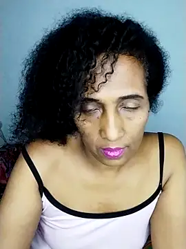 Snapshot of Aishamara chatting on December 1, 2025, 7:53 am Aishamara online show from December 1, 2025, 7:53 am