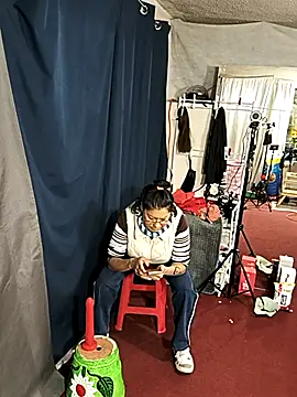 LaInsaciableIntensa online show from November 2, 2025, 11:54 pm