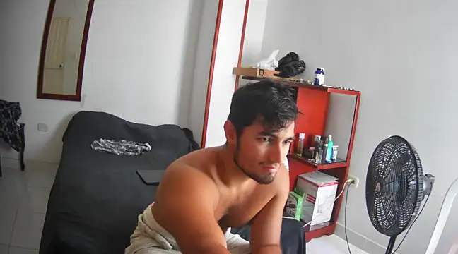 Snapshot of lechero226 chatting on January 24, 2025, 3:45 pm lechero226 online show from January 24, 2025, 3:45 pm