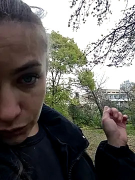 Keli Jessi online show from October 27, 2025, 1:56 pm