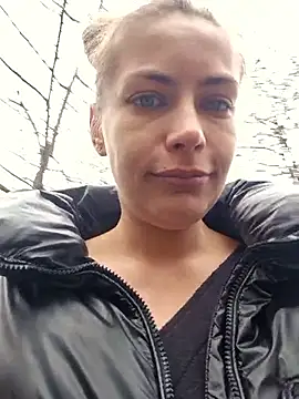 Keli Jessi online show from March 18, 2026, 1:02 pm