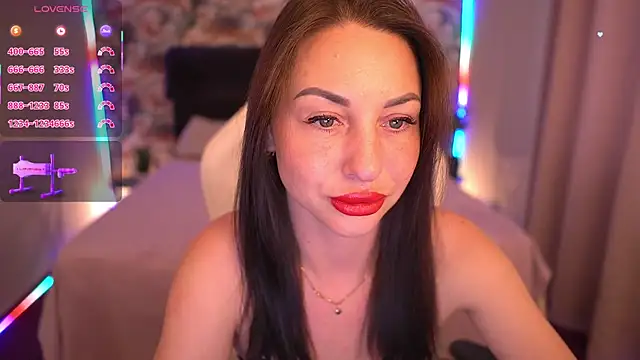 Snapshot of KristiiMax chatting on May 10, 2026, 9:35 am KristiiMax online show from May 10, 2026, 9:35 am