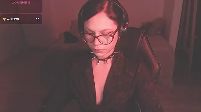 Snapshot of modjo_ chatting on December 15, 2024, 3:02 am modjo online show from December 15, 2024, 3:02 am