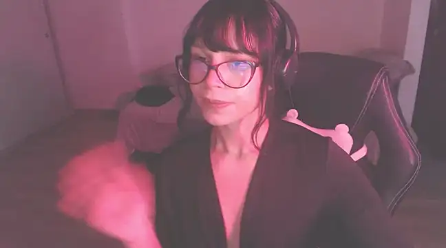 Snapshot of modjo_ chatting on February 21, 2025, 9:11 pm modjo online show from February 21, 2025, 9:11 pm