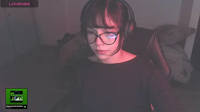 Snapshot of modjo_ chatting on November 10, 2025, 4:28 am modjo online show from November 10, 2025, 4:28 am