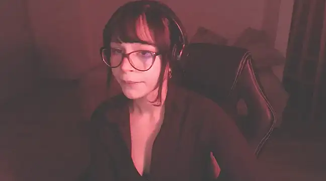 Snapshot of modjo_ chatting on December 5, 2024, 2:26 am modjo online show from December 5, 2024, 2:26 am