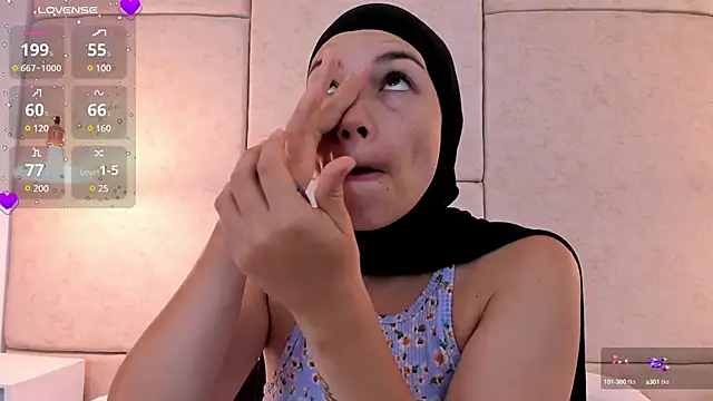 aisha vs online show from February 27, 2025, 12:01 pm