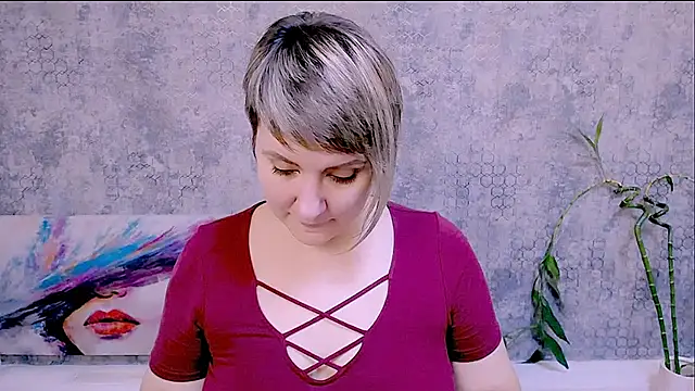 Snapshot of Djullia chatting on November 20, 2025, 5:13 pm Djullia online show from November 20, 2025, 5:13 pm