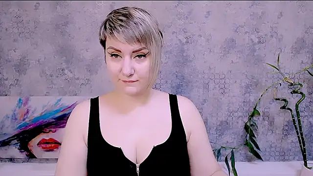 Djullia online show from November 3, 2025, 7:13 am