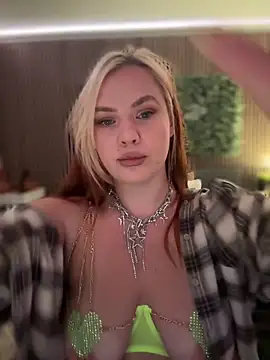 Snapshot of AnjaAmelia chatting on October 28, 2025, 11:53 am AnjaAmelia online show from October 28, 2025, 11:53 am