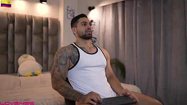 Snapshot of john_king29 chatting on October 9, 2025, 11:27 pm john king29 online show from October 9, 2025, 11:27 pm