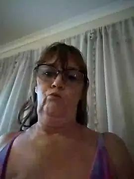 bellaau online show from January 12, 2025, 4:08 pm