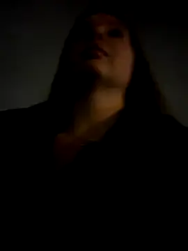 KrisMagnoly online show from October 30, 2025, 3:20 pm