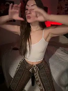 jade 369 online show from January 28, 2025, 2:43 am