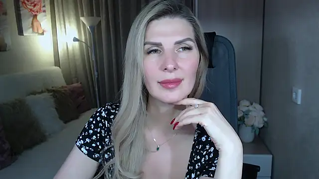 Snapshot of sensualEmilia chatting on February 27, 2025, 7:15 pm sensualEmilia online show from February 27, 2025, 7:15 pm