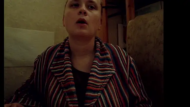 Snapshot of FrumCake chatting on November 1, 2025, 6:35 pm FrumCake online show from November 1, 2025, 6:35 pm